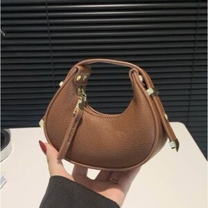 Huskycatshop mini crescent handbag